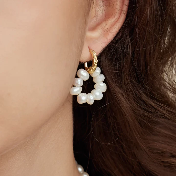 ARSIS | Baroque Pearl Huggie Garland Earrings